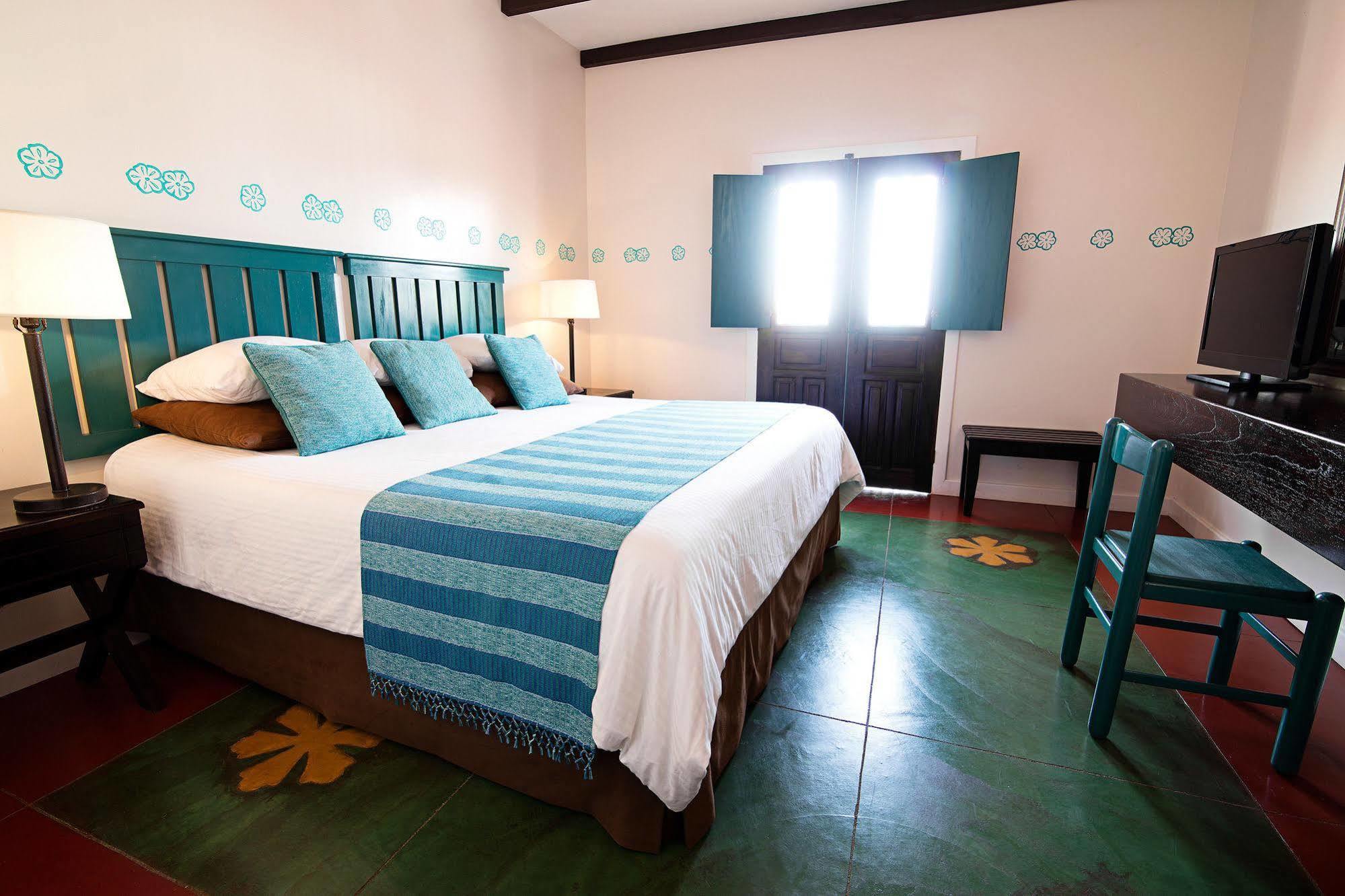 Hotel Isla De ฟลอเรส ภายนอก รูปภาพ