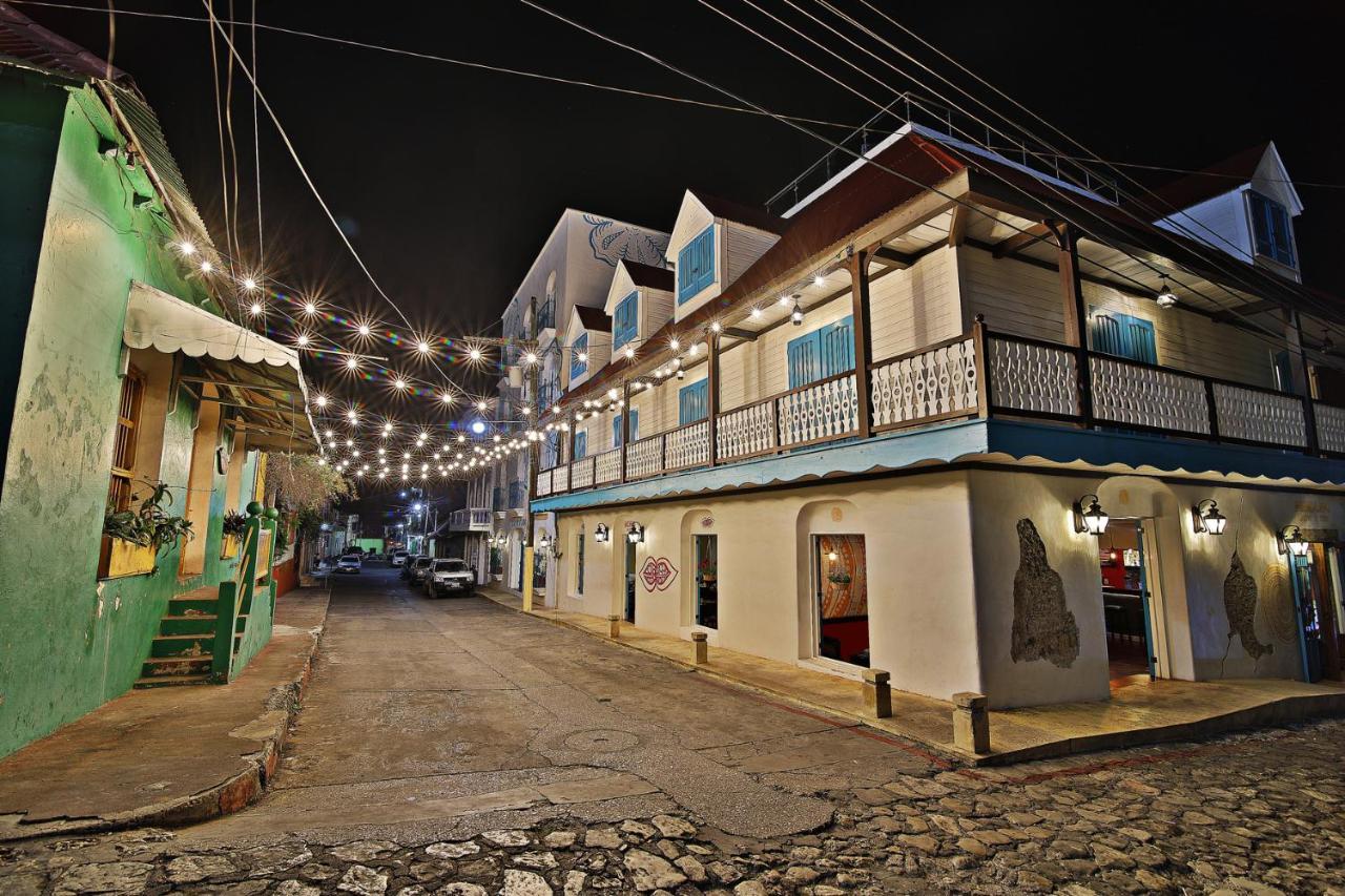 Hotel Isla De ฟลอเรส ภายนอก รูปภาพ