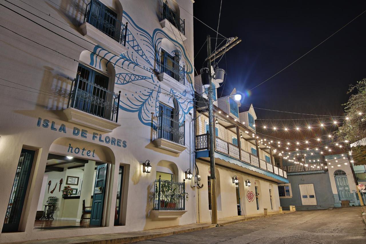 Hotel Isla De ฟลอเรส ภายนอก รูปภาพ